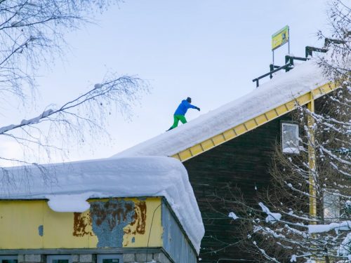 Bungee jumping z věže