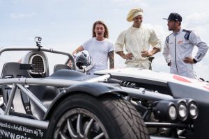 Jízda v Ariel Atom na okruhu