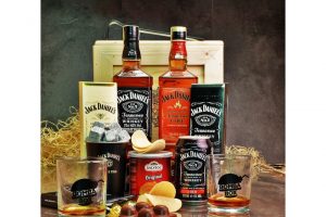 Dárková bedna s páčidlem pro muže Jack Daniel’s & Fire Celá ČR