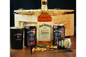 Zážitek – Dárková bedna s páčidlem pro muže Jack Daniel’s Honey – Celá ČR