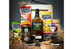 Dárek Dárková bedna s páčidlem pro muže s whiskey Tullamore DEW Original Celá ČR