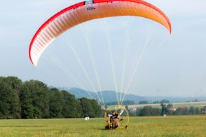 Motorový paragliding