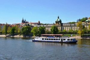 Plavba lodí po Vltavě Praha