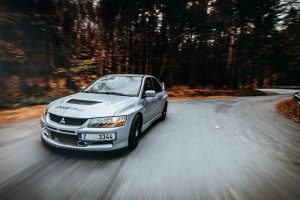 Zážitková rally jízda v Mitsubishi Lancer EVO IX