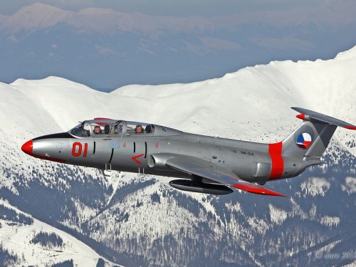 Zážitkový let ve stíhačce L-29 Delfín na Slovensku Zahraničí