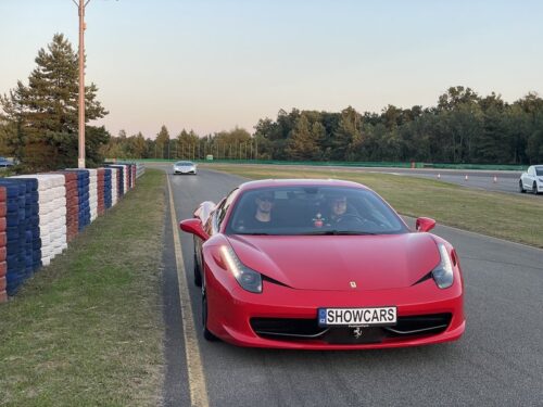 Jízda ve Ferrari 458 Italia na okruhu