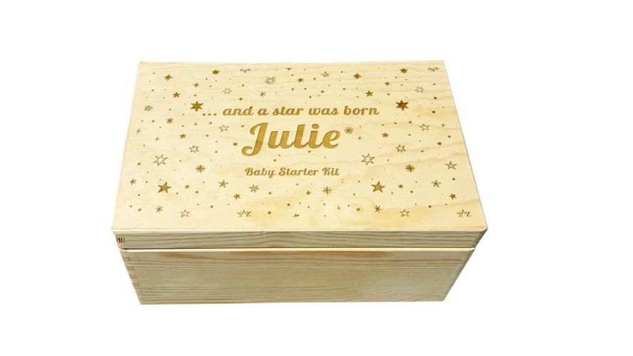 Dárková krabička s jménem na křtiny