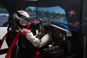 Profesionální simulátor závodních automobilů - WRC Rallye Car, GT3 nebo Formule 1