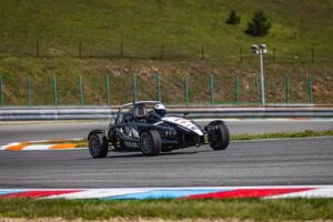 Jízda v Ariel Atom na Masarykově okruhu