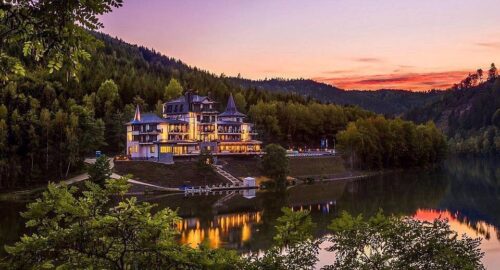 Romantický pobyt s večeří při svíčkách v 5*hotelu u přehrady