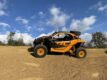 Dárek Řízení buggy Can-Am Maverick na závodním okruhu
