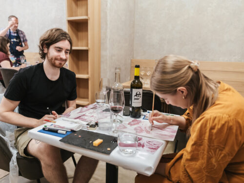 Zážitek Zážitkové malování vínem + degustace se sommeliérem