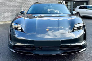 Zážitek Jízda elektromobilem Porsche Taycan Cross Turismo 4S