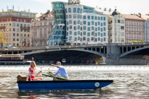 Zážitek Romantický pobyt v Tančícím domě + piknik na Vltavě