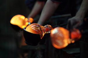 Zážitek Soukromá prohlídka sklářské hutě v Kamenickém Šenově