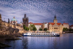 Exkluzivní plavba po Vltavě s čtyřchodovým menu